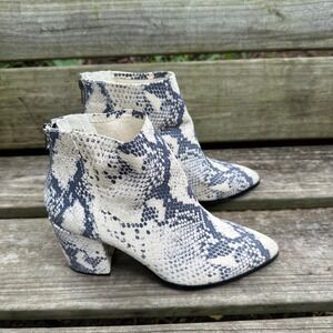 Steve Madden Jillian Snakeskin‎ Print Ankle Boots Pointed Toe Block Heel Size 8